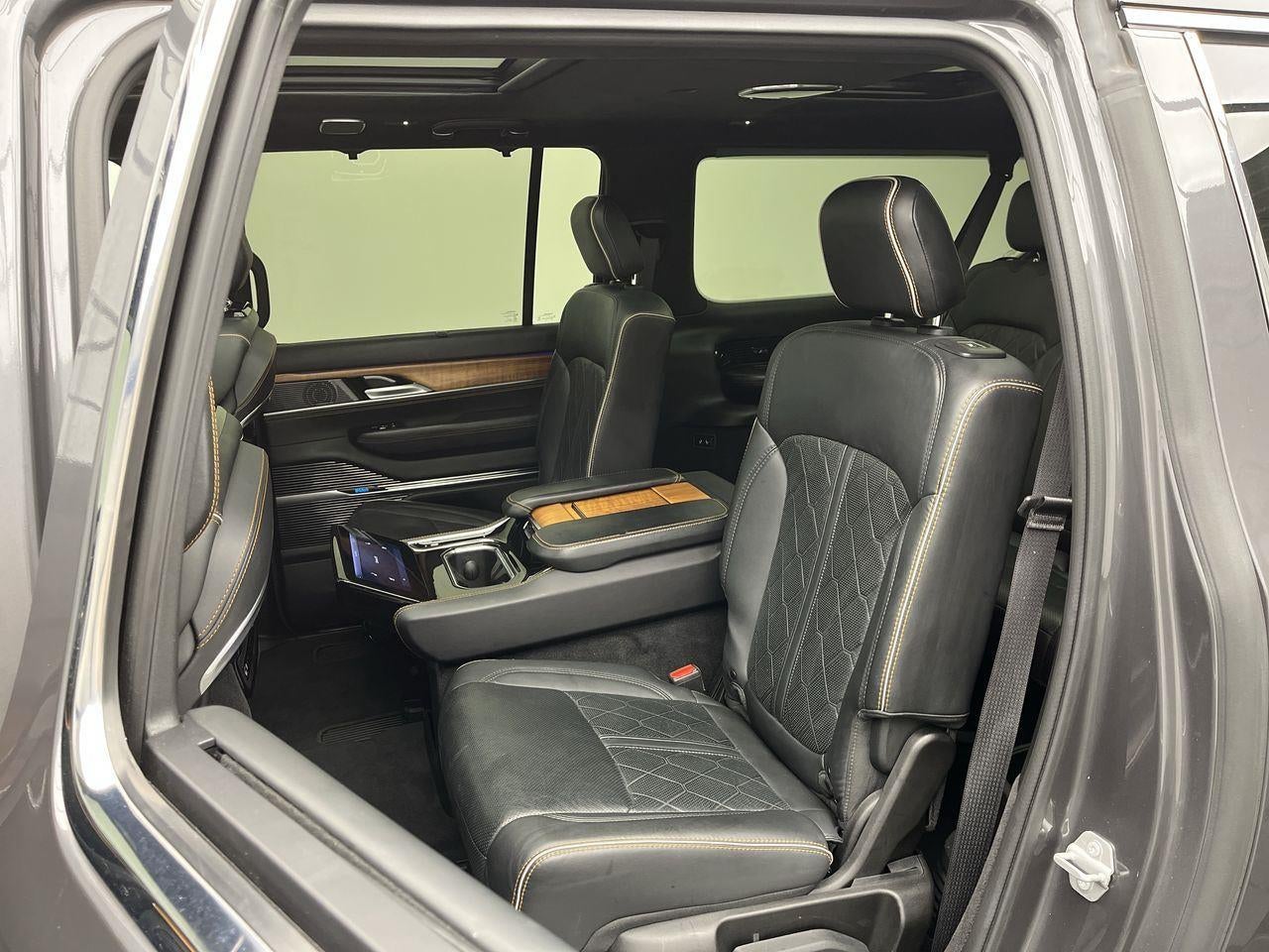 2024 Jeep Grand Wagoneer L Series III