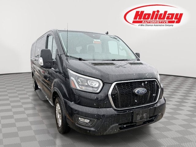 2023 Ford Transit Passenger Wagon XLT