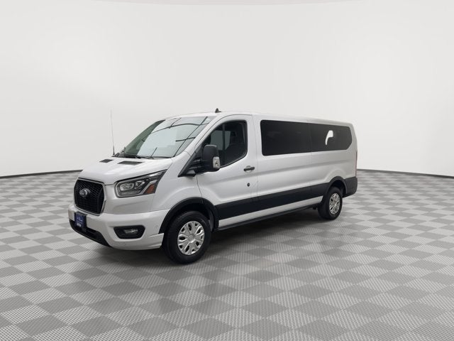 2023 Ford Transit Passenger Wagon XLT