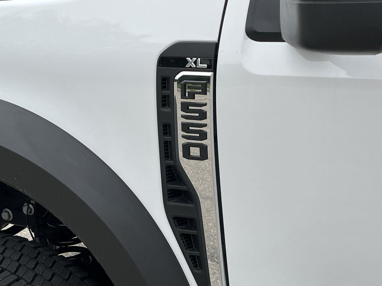 2025 Ford Super Duty F-550 DRW XL