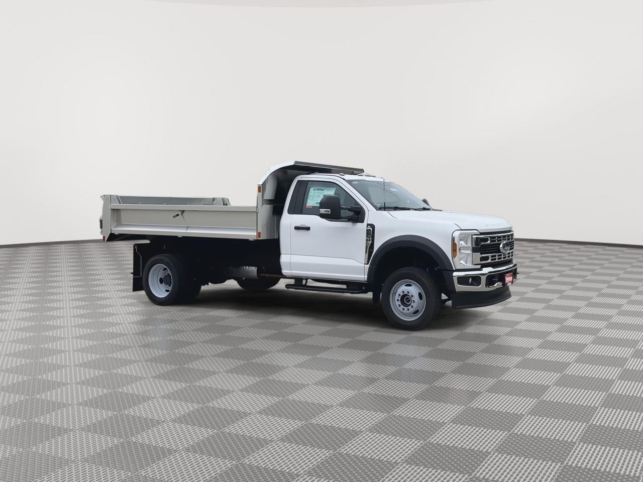 2025 Ford Super Duty F-550 DRW XL