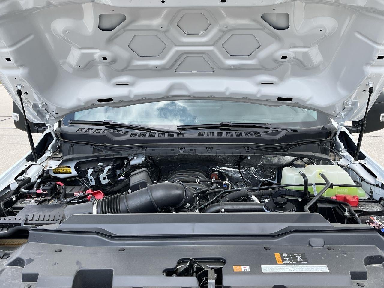 2025 Ford Super Duty F-550 DRW XL