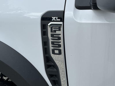 2025 Ford Super Duty F-550 DRW XL