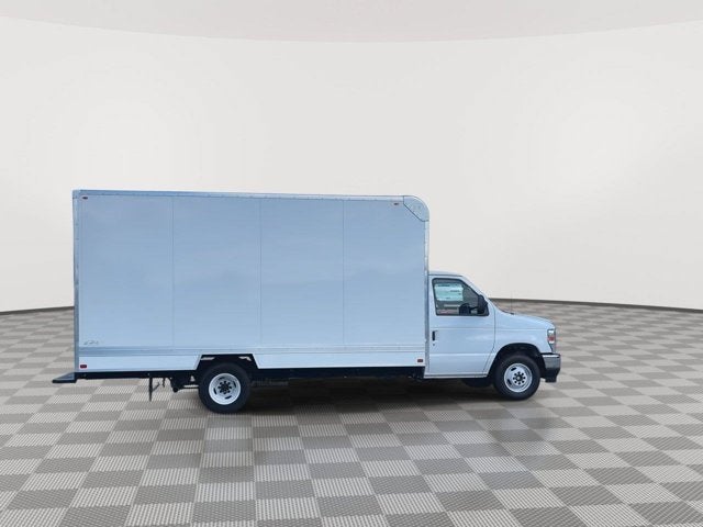 2027 Ford E-Series Cutaway E-350 DRW 176 WB