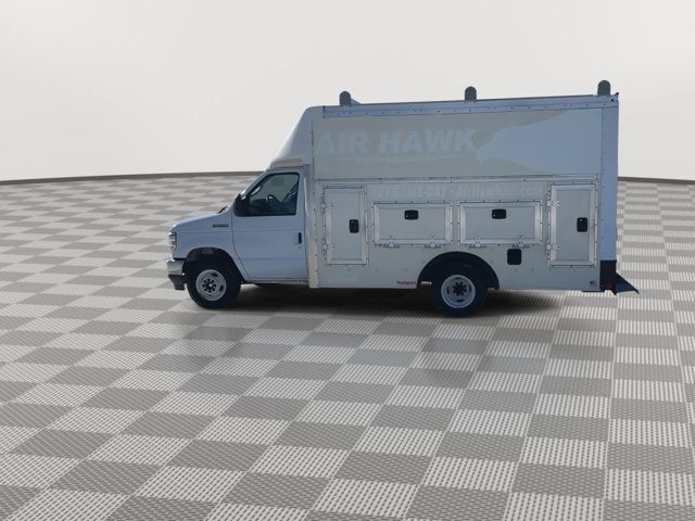 2024 Ford E-Series Cutaway E-350 SRW 138" WB