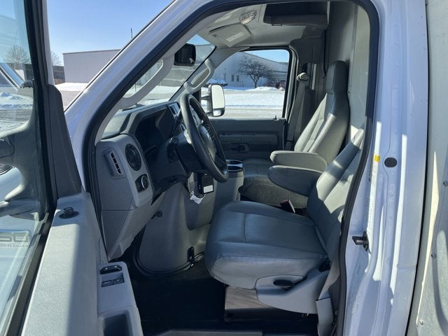 2024 Ford E-Series Cutaway E-350 SRW 138" WB