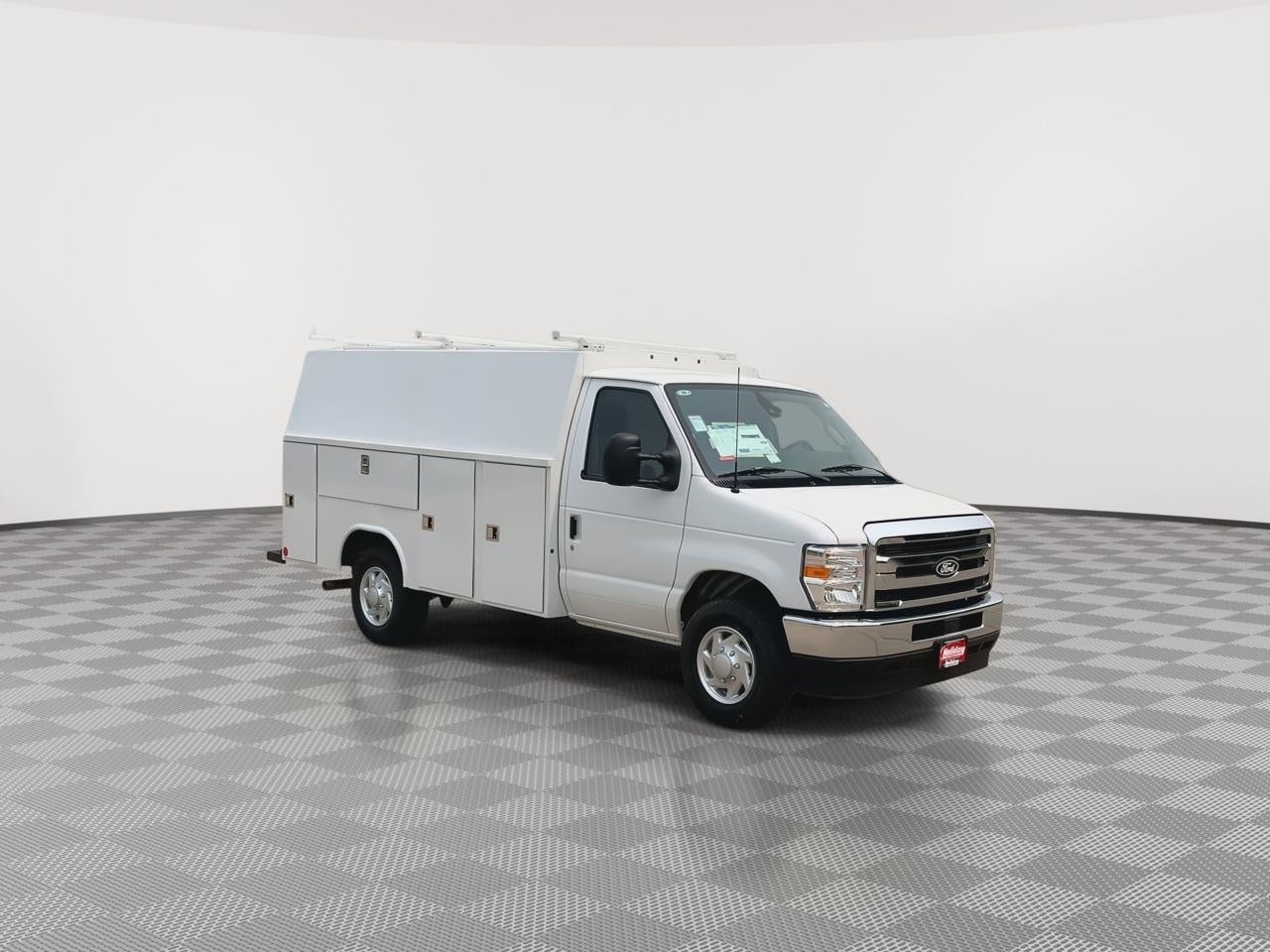 2026 Ford E-Series Cutaway E-350 DRW 138 WB