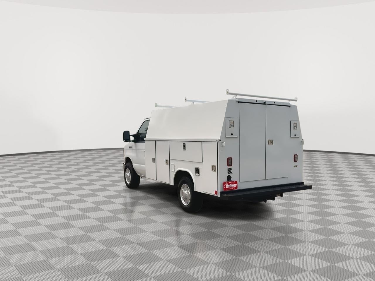 2026 Ford E-Series Cutaway E-350 DRW 138 WB