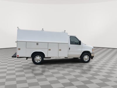 2026 Ford E-Series Cutaway E-350 DRW 138 WB