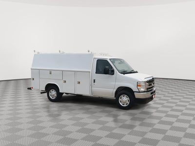 2026 Ford E-Series Cutaway E-350 DRW 138 WB