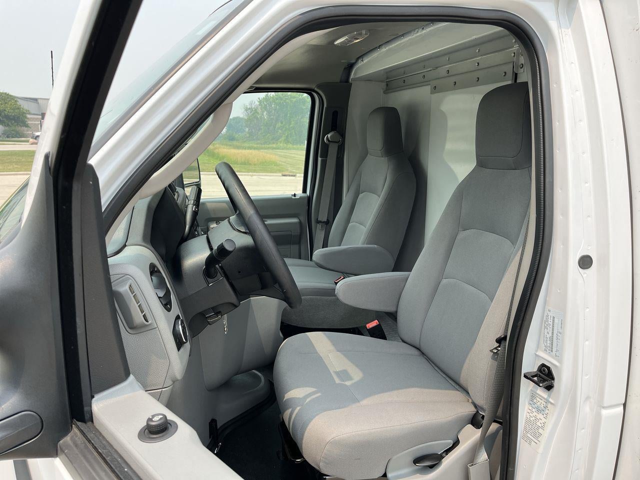 2026 Ford E-Series Cutaway E-350 DRW 138 WB