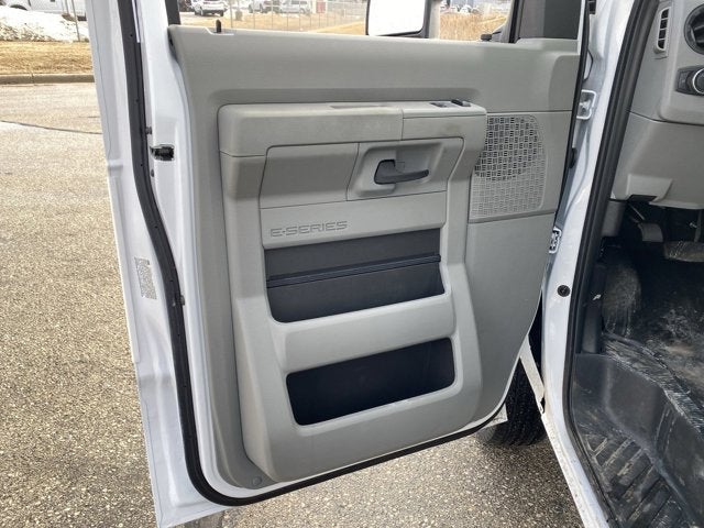 2025 Ford E-450SD Wabash Box Van
