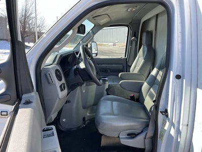 2024 Ford E-Series Cutaway Base DRW