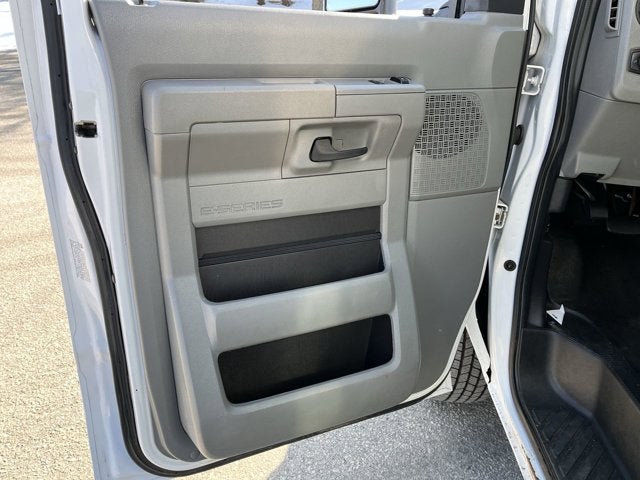 2024 Ford E-Series Cutaway Base DRW