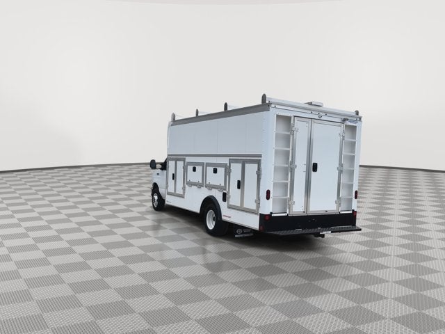 2027 Ford E-450SD Base
