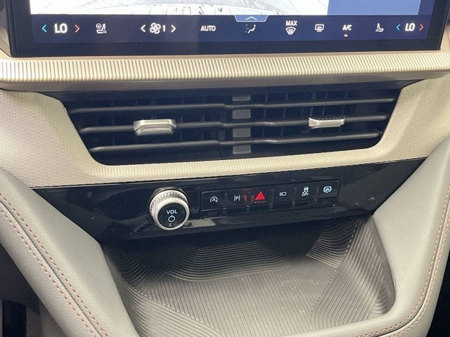 2027 Ford Explorer Active with 100A Pkg