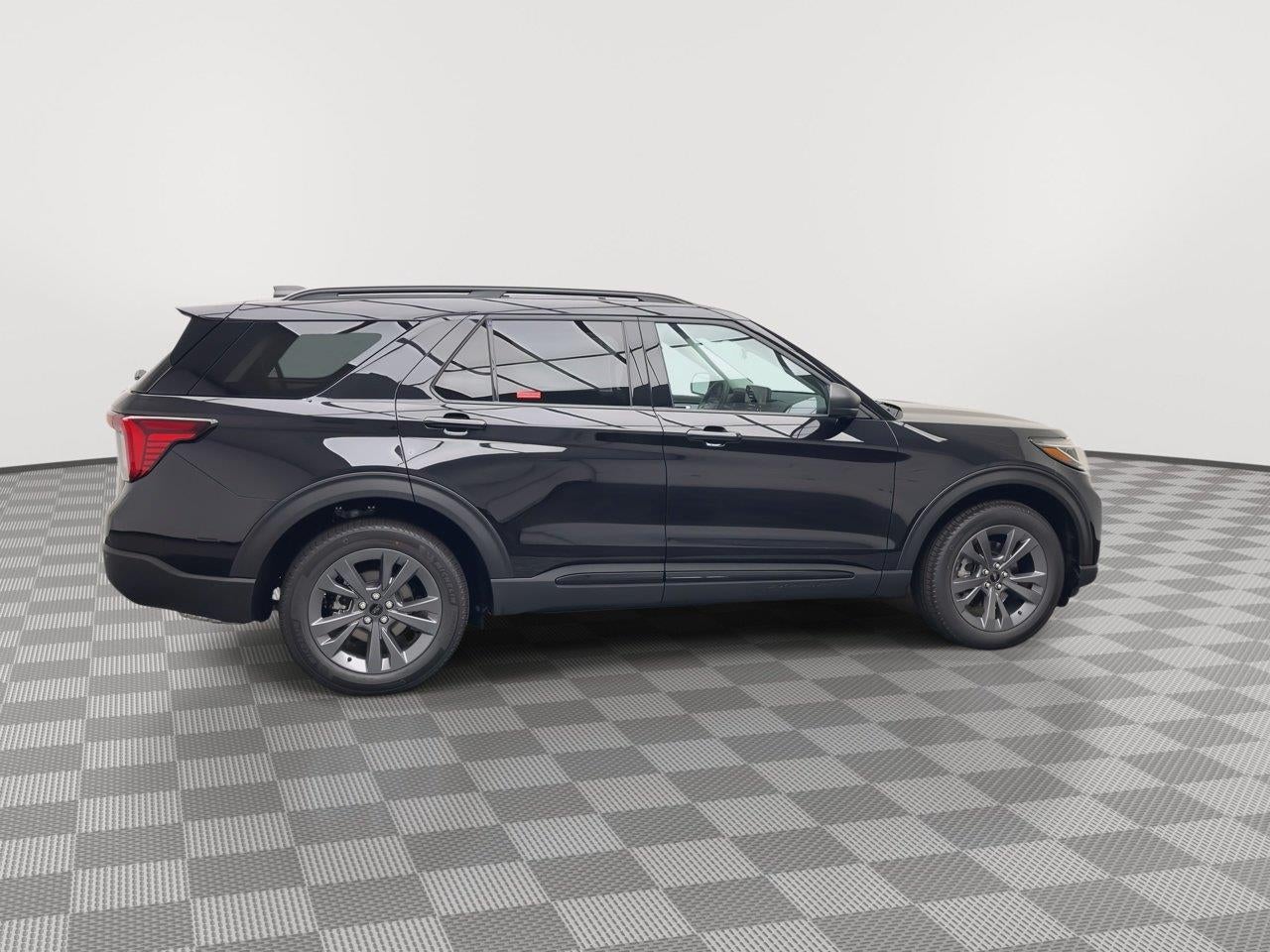 2026 Ford Explorer Active w/100A Pkg