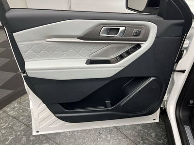 2027 Ford Explorer Platinum