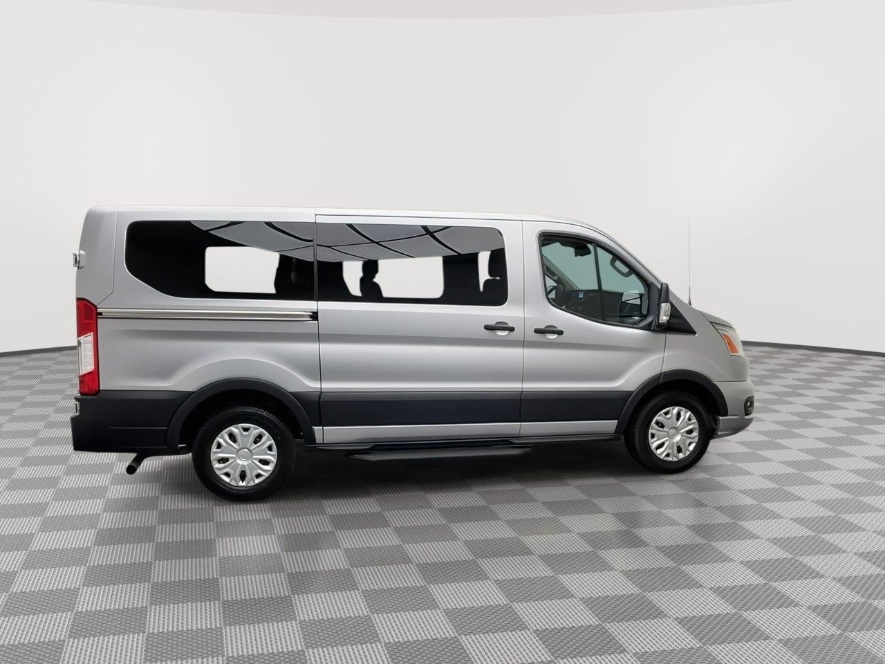 2020 Ford Transit Passenger Wagon XLT