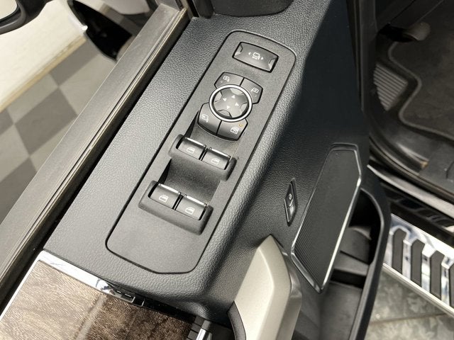 2017 Ford Super Duty F-250 SRW Lariat