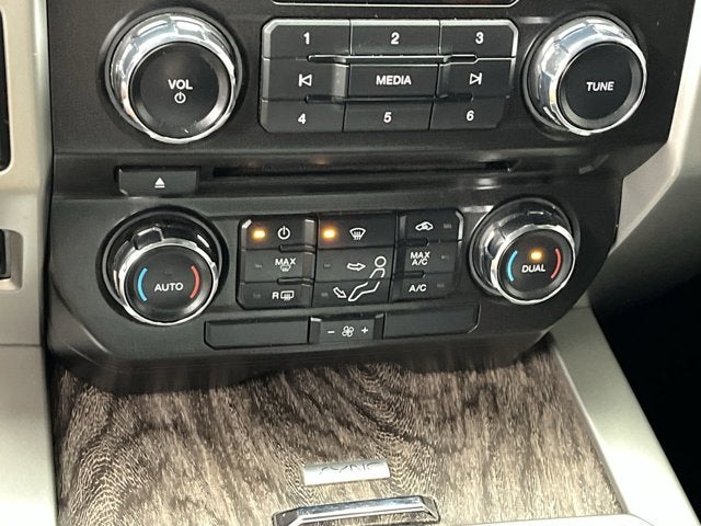 2017 Ford Super Duty F-250 SRW Lariat