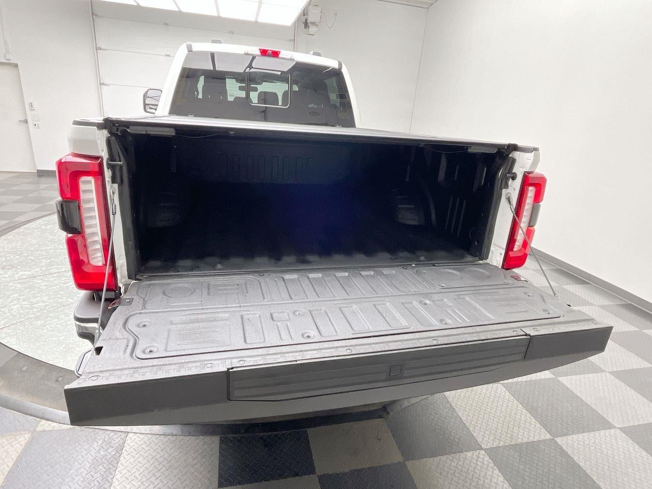 2023 Ford Super Duty F-250 Lariat