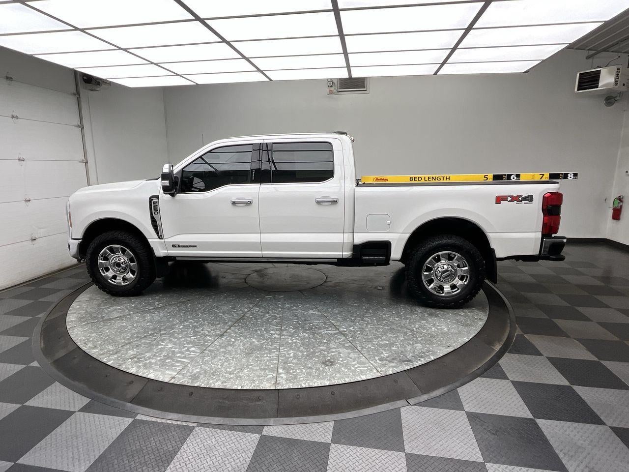 2023 Ford Super Duty F-250 Lariat