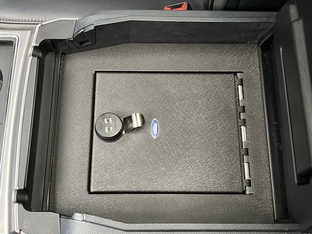 2022 Ford Super Duty F-350 SRW Platinum