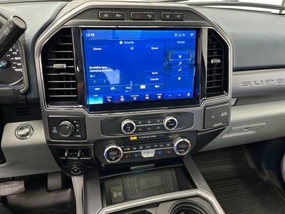 2022 Ford Super Duty F-350 SRW Limited