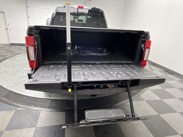 2022 Ford Super Duty F-350 SRW Limited