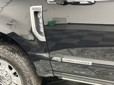 2022 Ford Super Duty F-350 SRW Limited