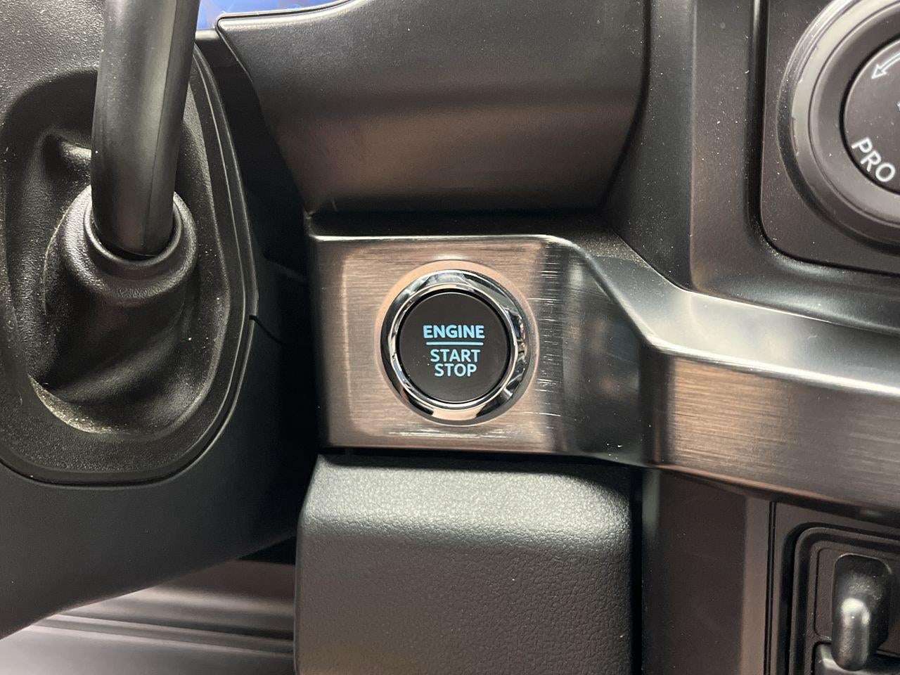 2023 Ford Super Duty F-350 Lariat