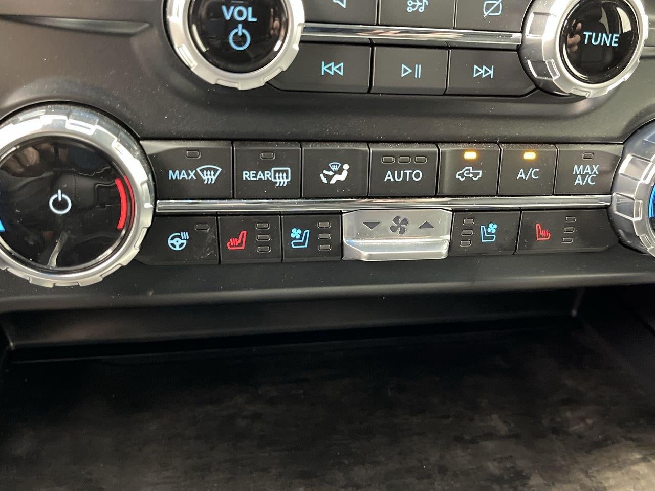 2023 Ford Super Duty F-350 Lariat