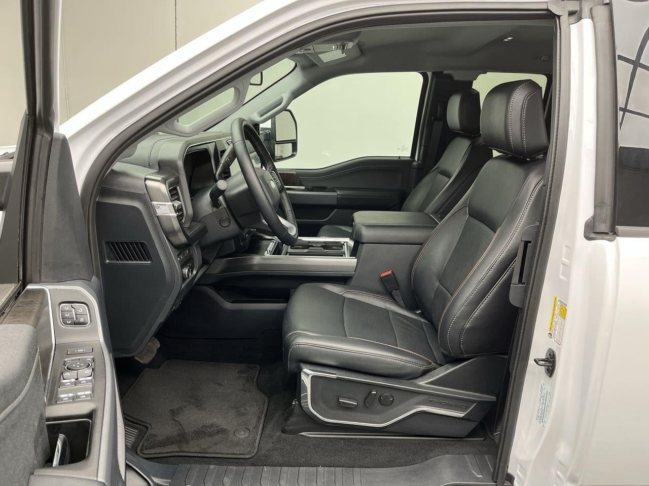 2023 Ford Super Duty F-350 Lariat