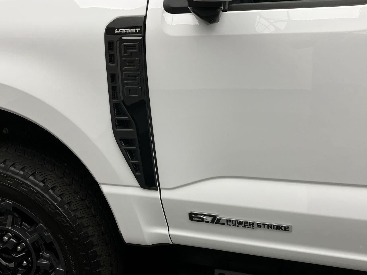 2023 Ford Super Duty F-350 Lariat