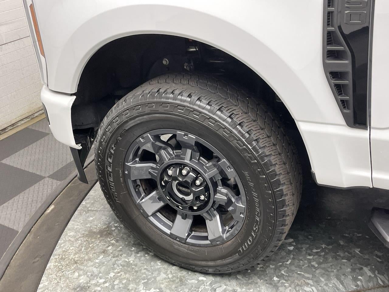 2023 Ford Super Duty F-350 Lariat