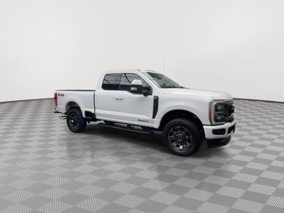 2023 Ford Super Duty F-350 Lariat