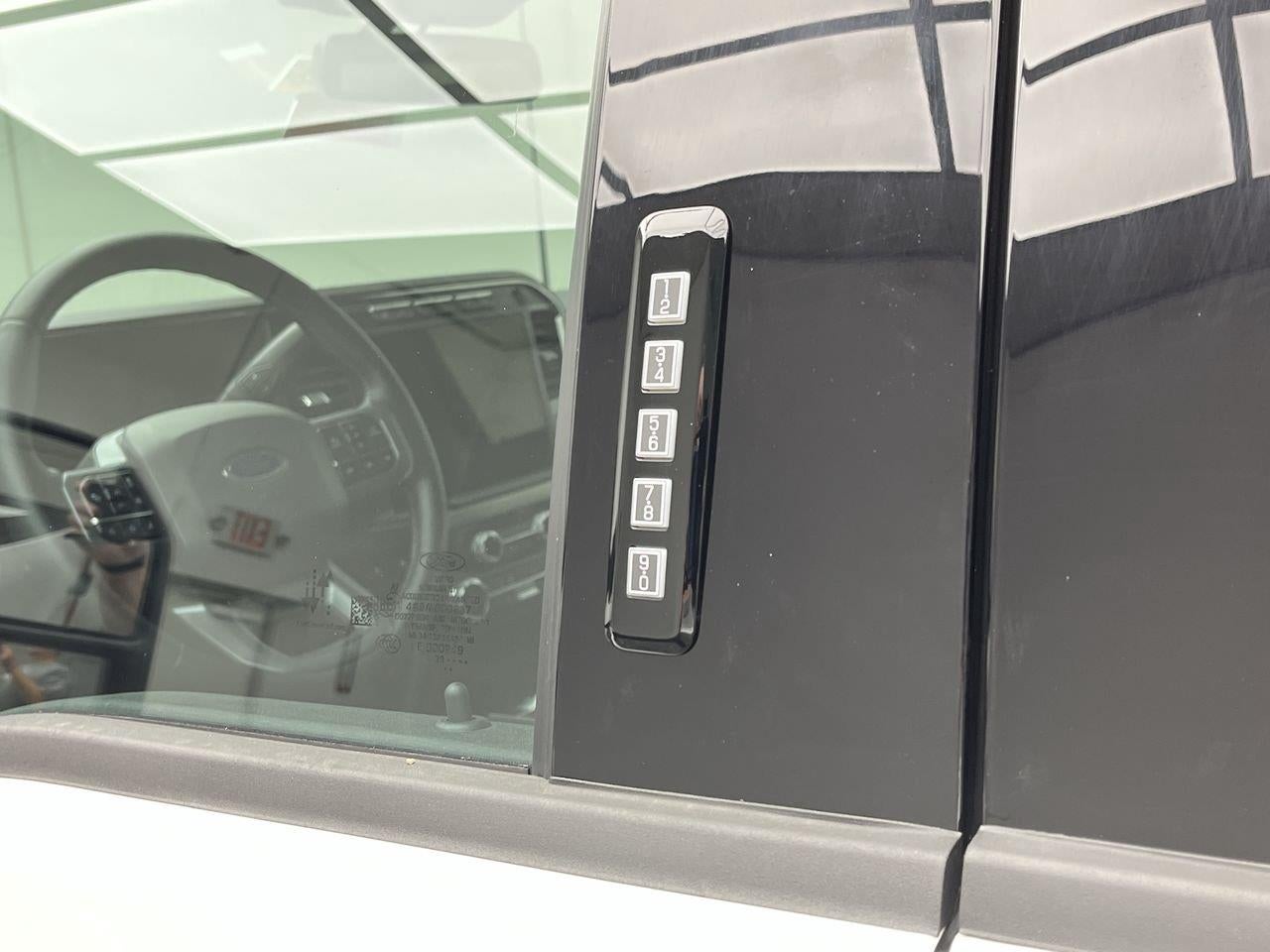 2023 Ford Super Duty F-350 Lariat