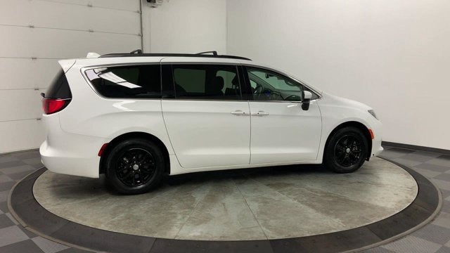 2020 Chrysler Voyager LXI