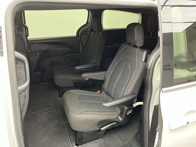 2023 Chrysler Pacifica Touring