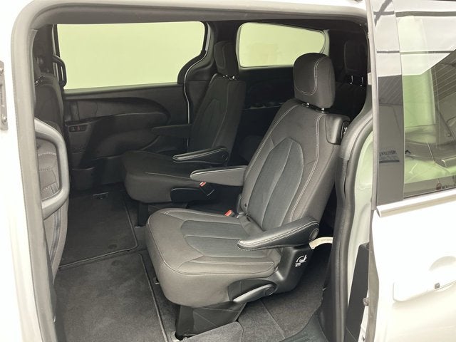 2023 Chrysler Pacifica Touring