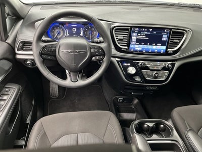 2023 Chrysler Pacifica Touring