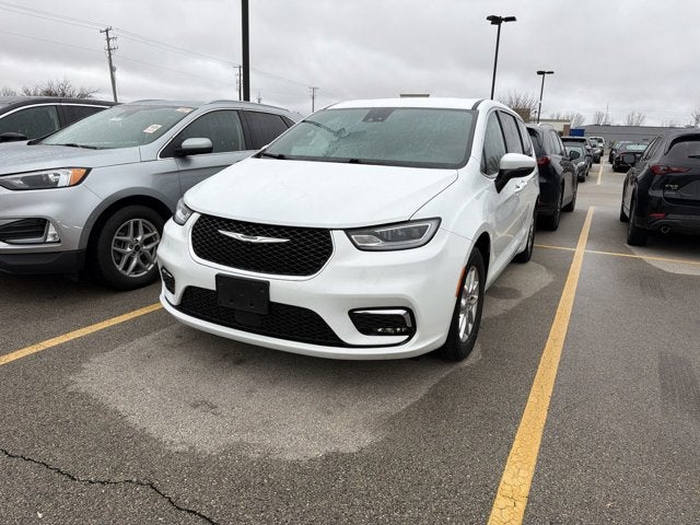 2023 Chrysler Pacifica Touring