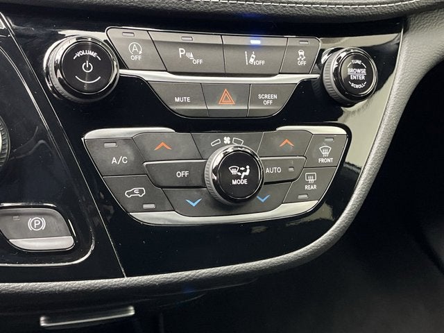 2023 Chrysler Pacifica Touring