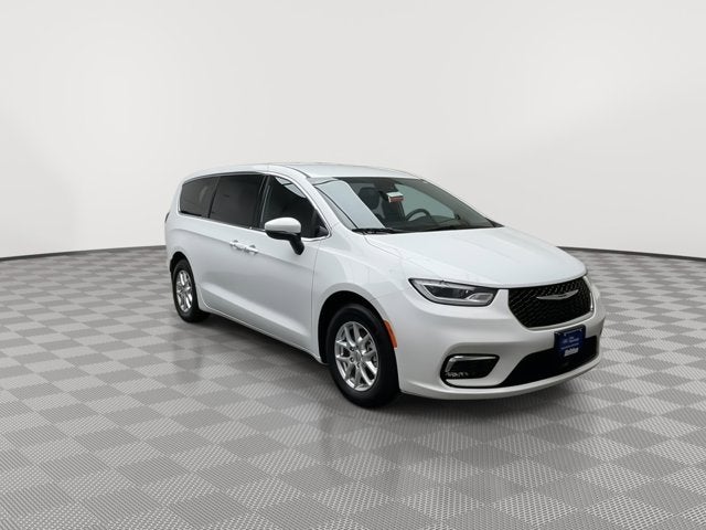 2023 Chrysler Pacifica Touring