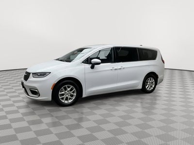 2023 Chrysler Pacifica Touring