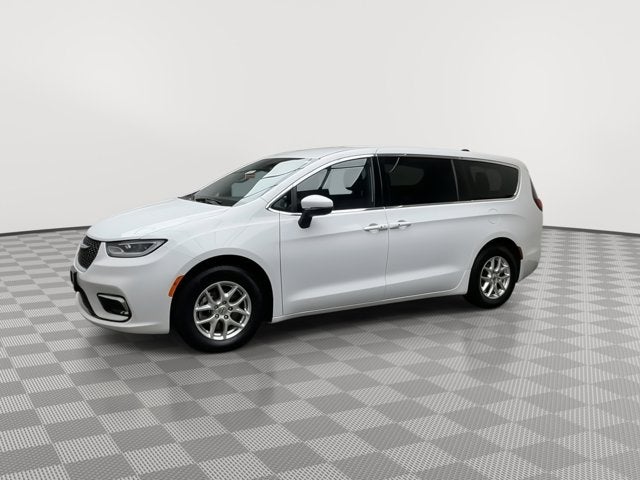 2023 Chrysler Pacifica Touring