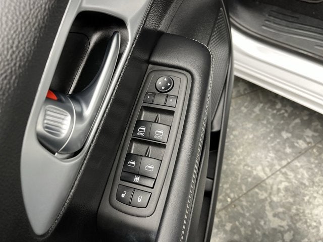 2023 Chrysler Pacifica Touring