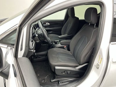 2023 Chrysler Pacifica Touring