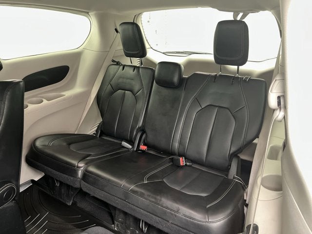 2023 Chrysler Pacifica Hybrid Hybrid Touring L